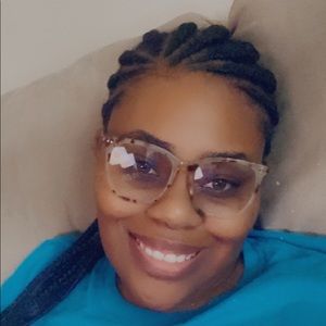 Meet your Posher, Crishenda